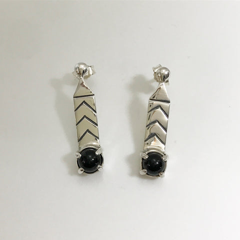 arrow earrings -non faceted black onyx