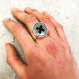 button ring  - argillite med