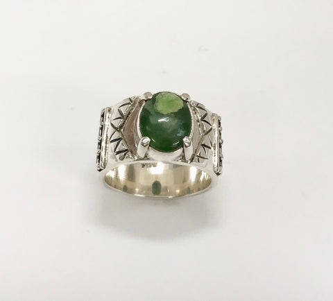soar ring - dark green/ light inclusions