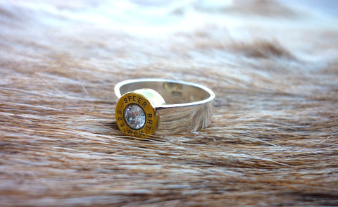 Lady Hunter Ring  (recessed bullet medium band)