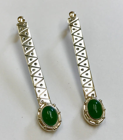 pounamu new beginnings earrings -mid green