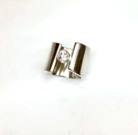wave ring - clear zirconia